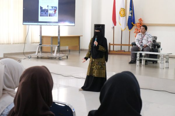 FEB UPB GELAR ‘ENTREPRENEUR INSIGHT’, DORONG MAHASISWA JADI JOB CREATOR LEWAT SINERGI UMKM